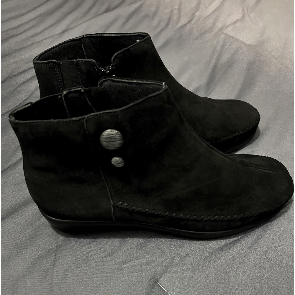 SAS Suede Onyx Jade Side Zip Ankle Boots - Size 10.5 WW